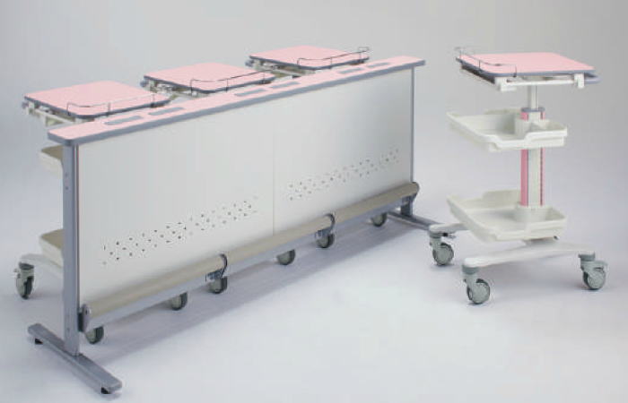 コクヨの医療施設用家具 ナーステーブル ナースチェア